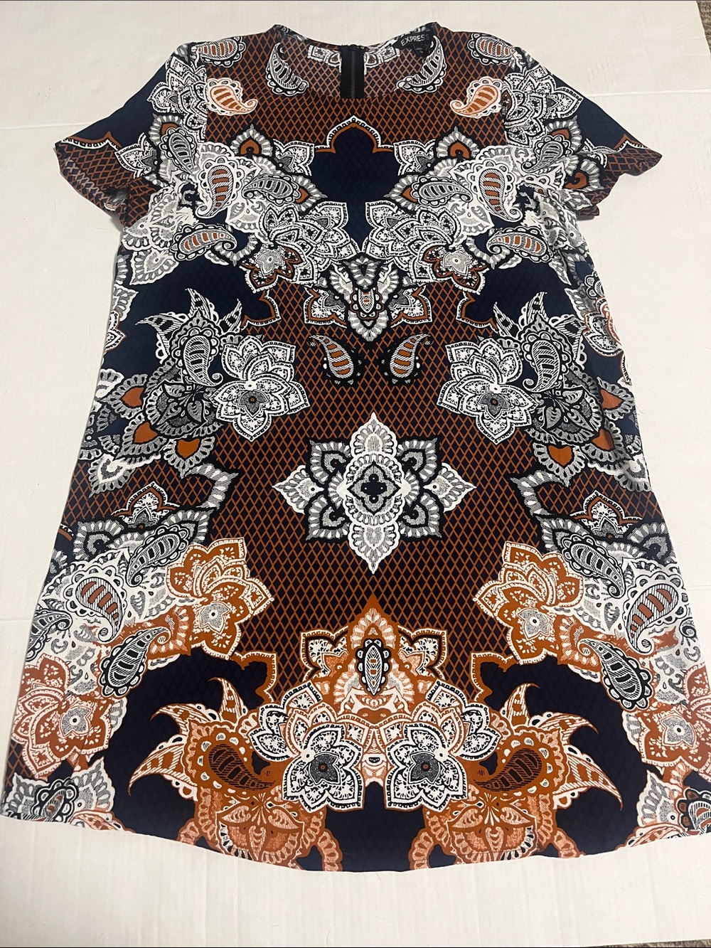 Express Short Sleeve Shift Dress